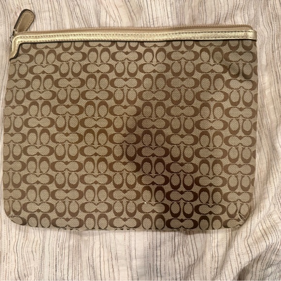 Coach Brown and Cream Laptop Case - Picture 1 of 5